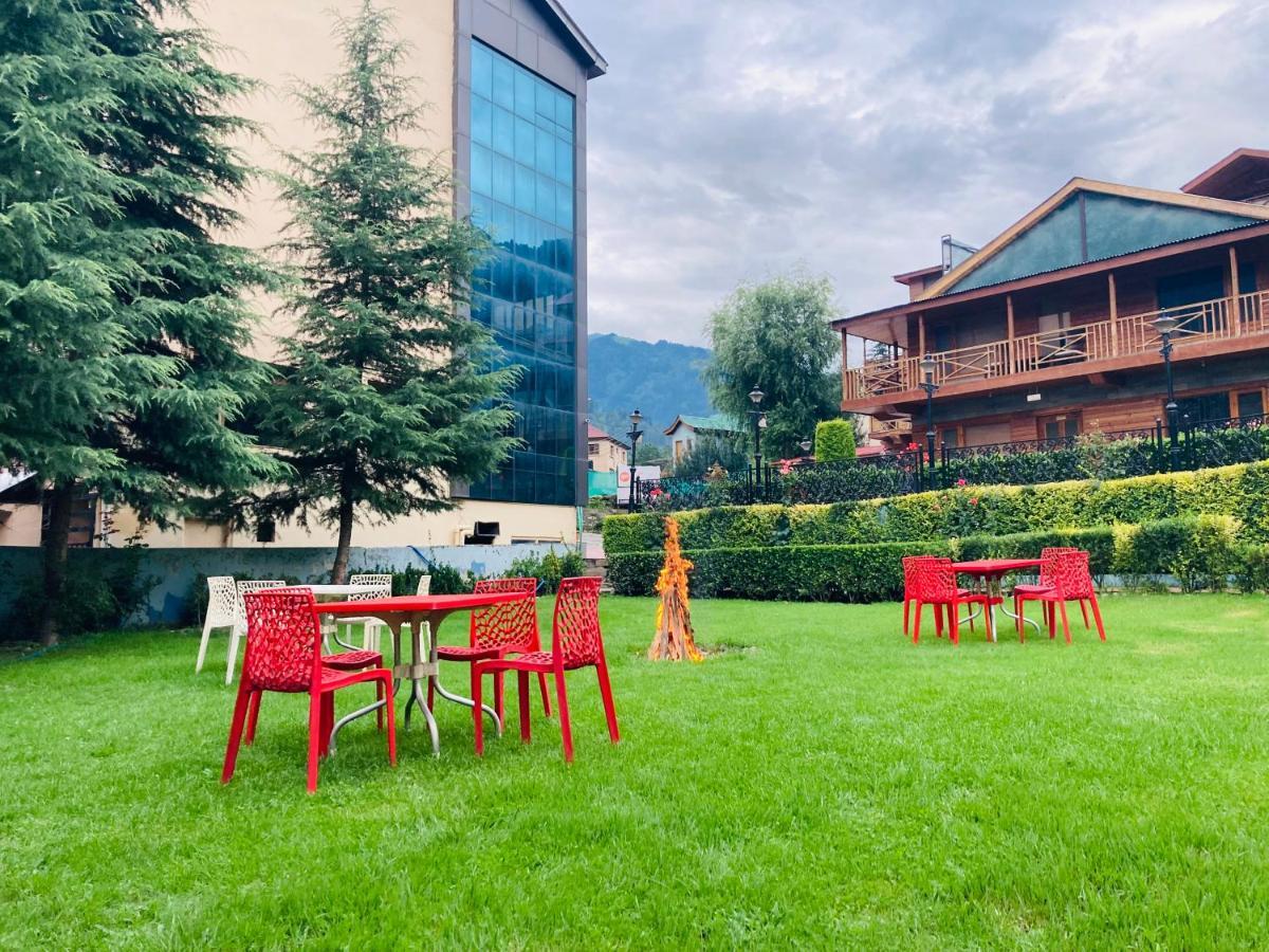 Snow Palm Resort, Manali Extérieur photo